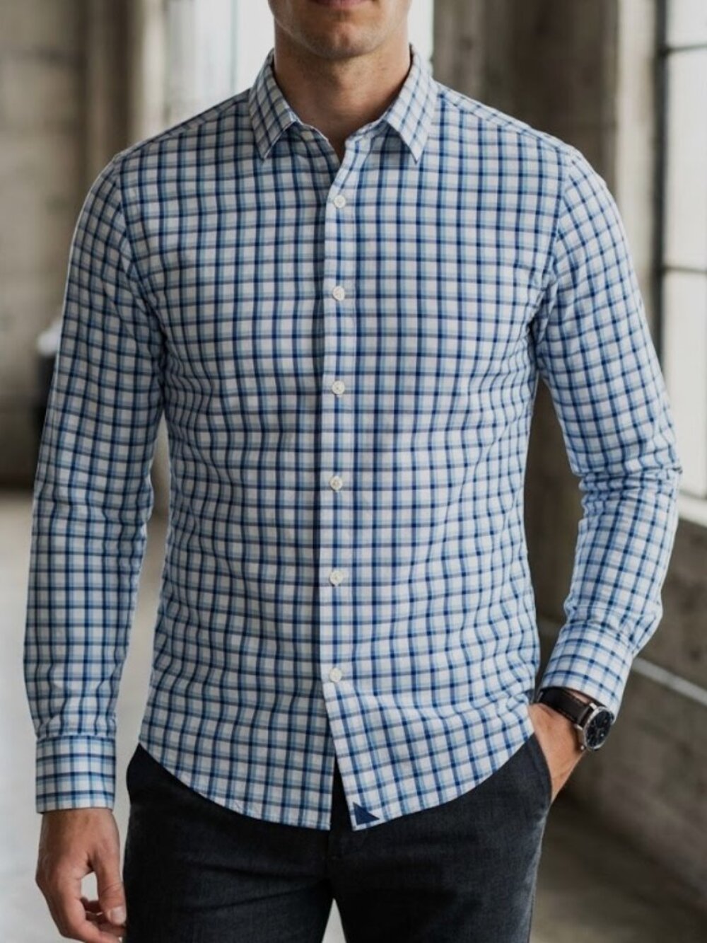 UNTUCKit Men's Medium Slim Fit Blue Plaid Performance Stretch Shirt